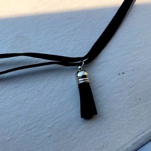 Black choker